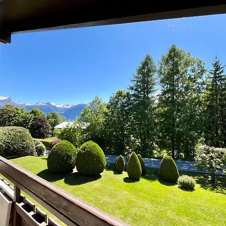 Charming With A Beautiful View 아파트